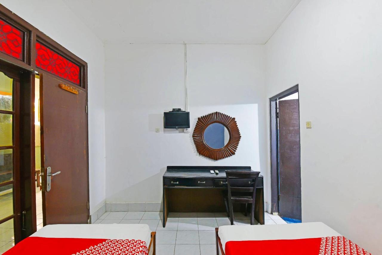 Oyo 3244 Grand Chandra Hotel Denpasa Buitenkant foto