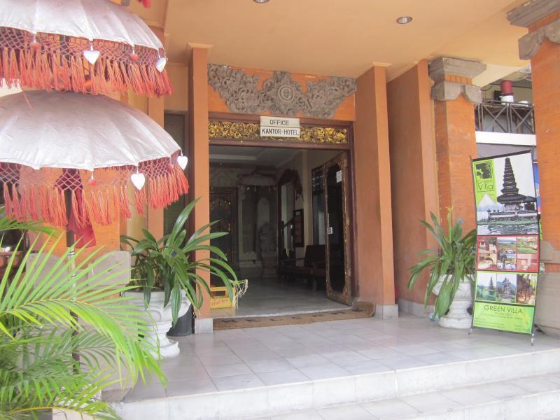 Oyo 3244 Grand Chandra Hotel Denpasa Buitenkant foto