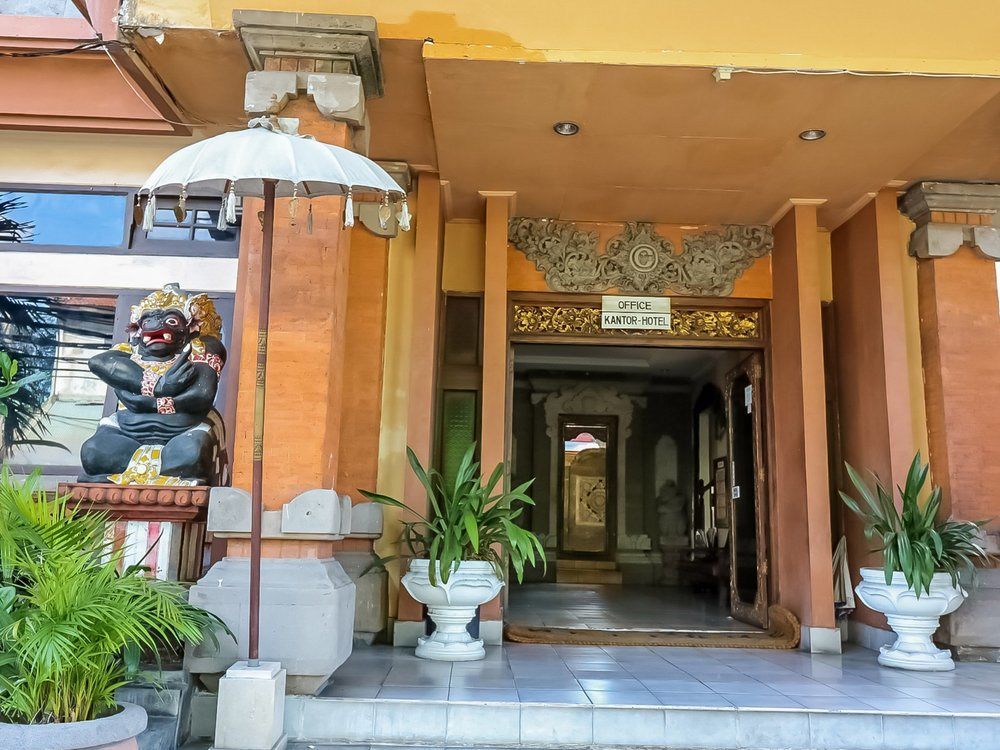 Oyo 3244 Grand Chandra Hotel Denpasa Buitenkant foto